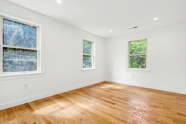 7B Lakeshore Dr, Georgetown, MA 01833