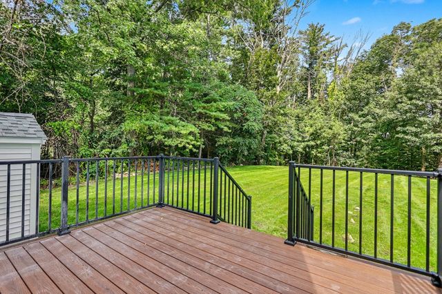 7B Lakeshore Dr, Georgetown, MA 01833