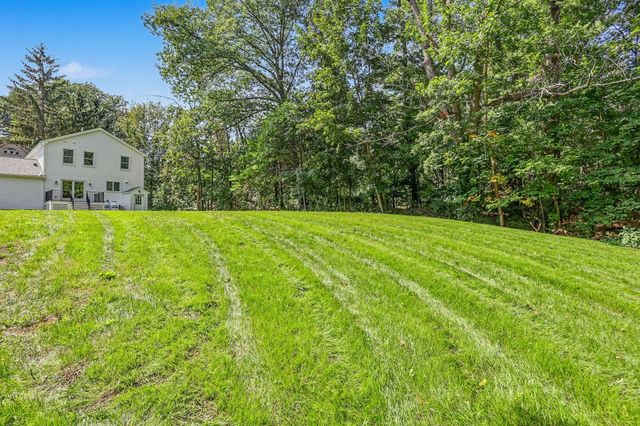7B Lakeshore Dr, Georgetown, MA 01833