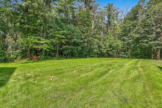 7B Lakeshore Dr, Georgetown, MA 01833
