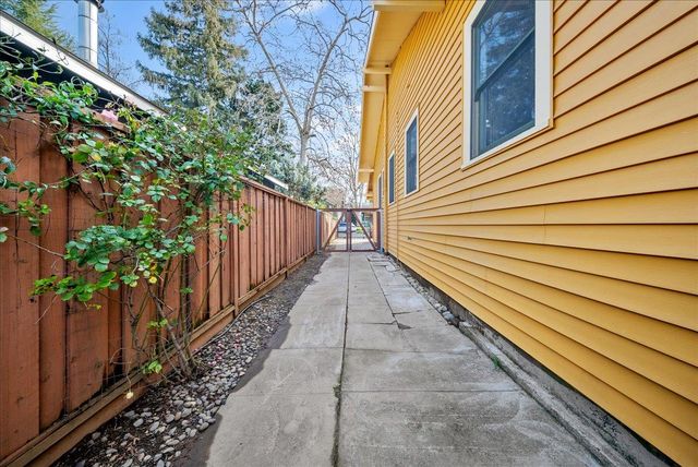 2500 41st St, Sacramento, CA 95817