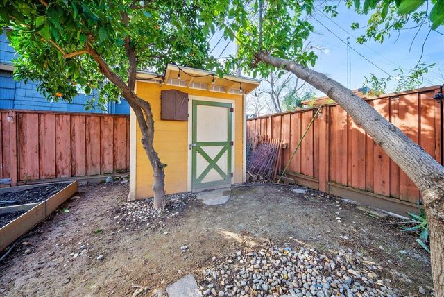 2500 41st St, Sacramento, CA 95817