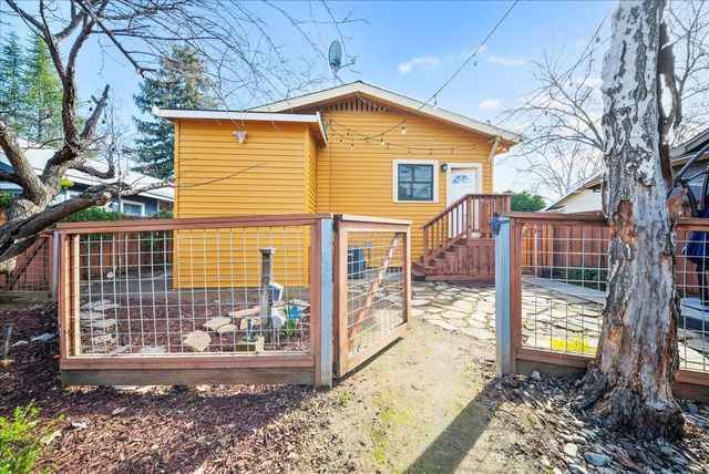 2500 41st St, Sacramento, CA 95817