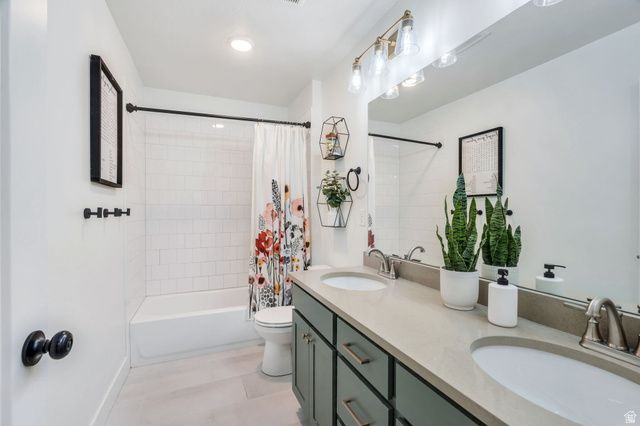 6386 W ARRANMORE DR, South Jordan, UT 84009