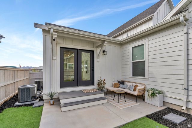 6386 W ARRANMORE DR, South Jordan, UT 84009