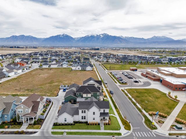 6386 W ARRANMORE DR, South Jordan, UT 84009