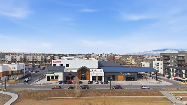 6386 W ARRANMORE DR, South Jordan, UT 84009