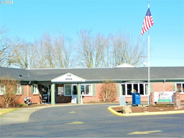 2301 OREGON Ct, Woodburn, OR 97071