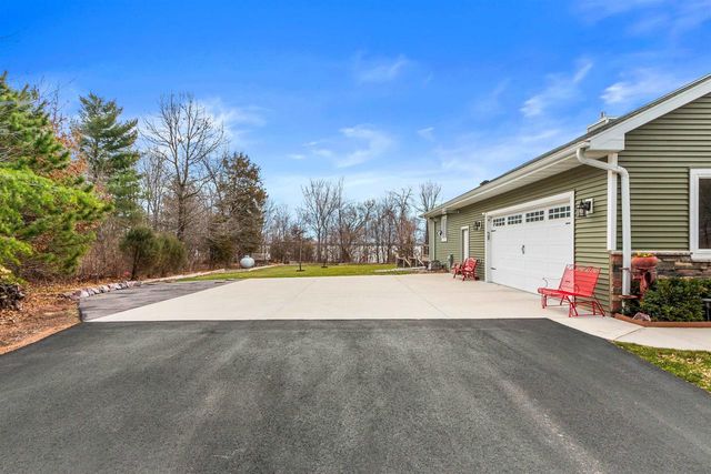 W3247 Yellow Banks Trail, Nekoosa, WI 54457