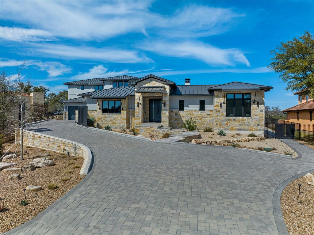 2923 Cliff PT, Spicewood, TX 78669