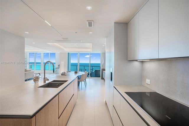 3801 Collins Avenue 1503, Miami Beach, FL 33140