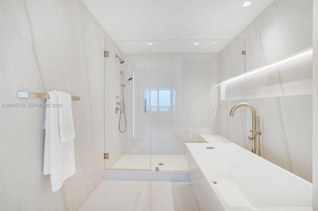 3801 Collins Avenue 1503, Miami Beach, FL 33140