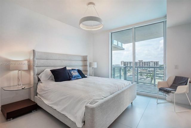 3801 Collins Avenue 1503, Miami Beach, FL 33140