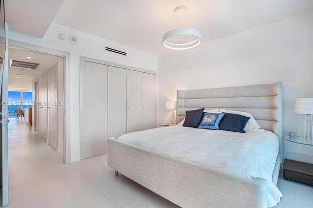 3801 Collins Avenue 1503, Miami Beach, FL 33140