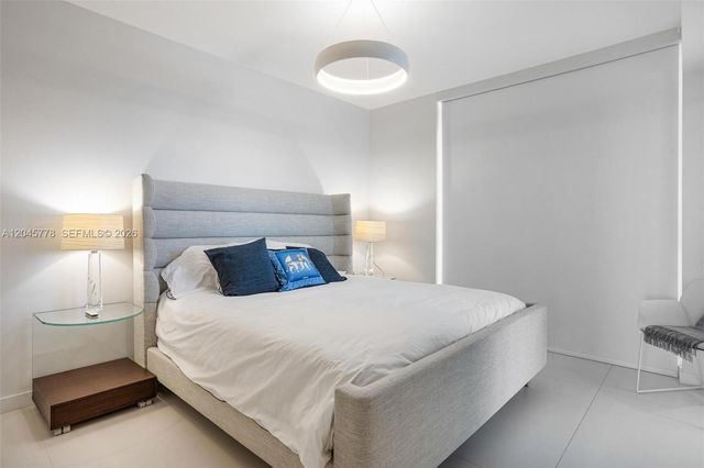 3801 Collins Avenue 1503, Miami Beach, FL 33140