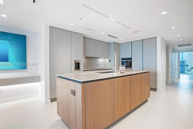 3801 Collins Avenue 1503, Miami Beach, FL 33140