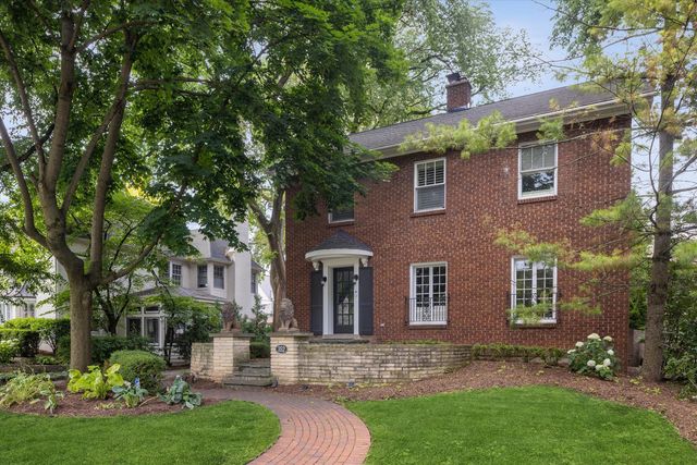 352 RAVINE Road, Hinsdale, IL 60521