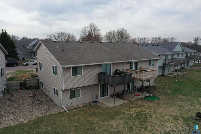 3100 E Bragstad Dr, Sioux Falls, SD 57103