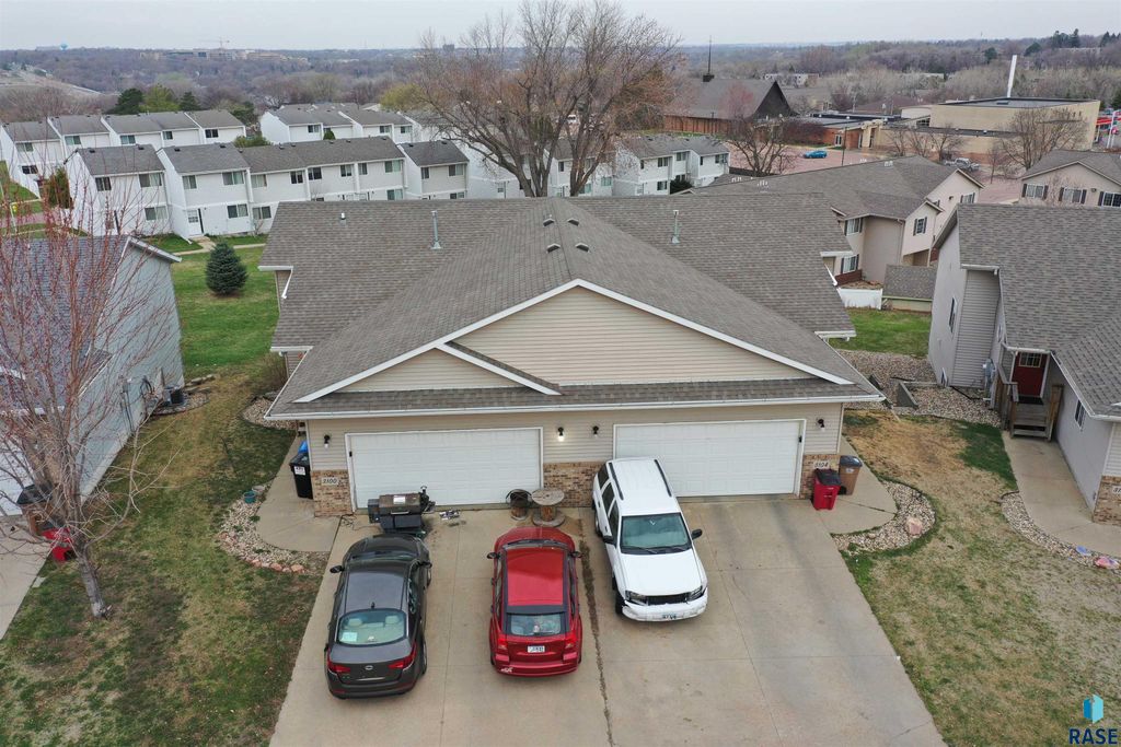 3100 E Bragstad Dr, Sioux Falls, SD 57103