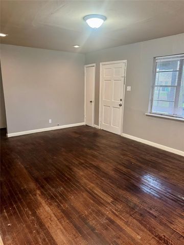 7915 Flintridge Drive, Houston, TX 77028