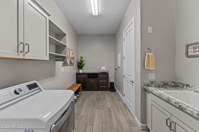 4255 BLACKSMITH Way, Wickenburg, AZ 85390