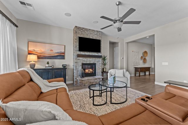4255 BLACKSMITH Way, Wickenburg, AZ 85390
