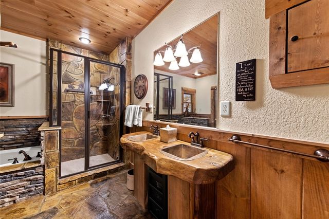 169 Walnut Mountain Road, Ellijay, GA 30540
