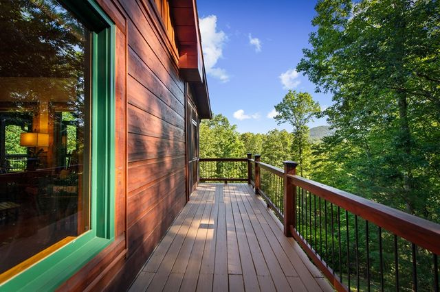 169 Walnut Mountain Road, Ellijay, GA 30540