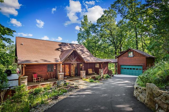 169 Walnut Mountain Road, Ellijay, GA 30540