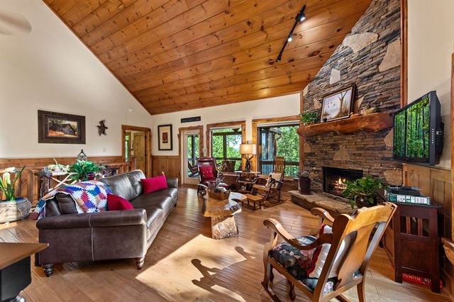 169 Walnut Mountain Road, Ellijay, GA 30540