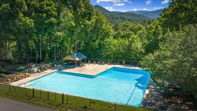 169 Walnut Mountain Road, Ellijay, GA 30540