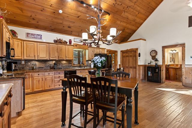 169 Walnut Mountain Road, Ellijay, GA 30540