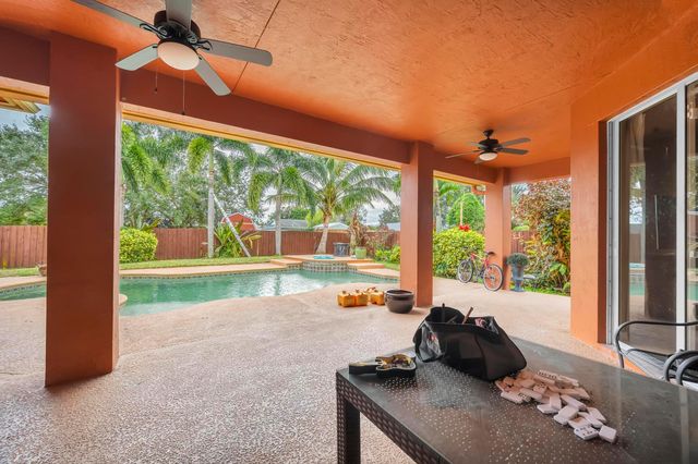 624 SW Nichols Terrace, Port St Lucie, FL 34953