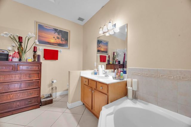 624 SW Nichols Terrace, Port St Lucie, FL 34953