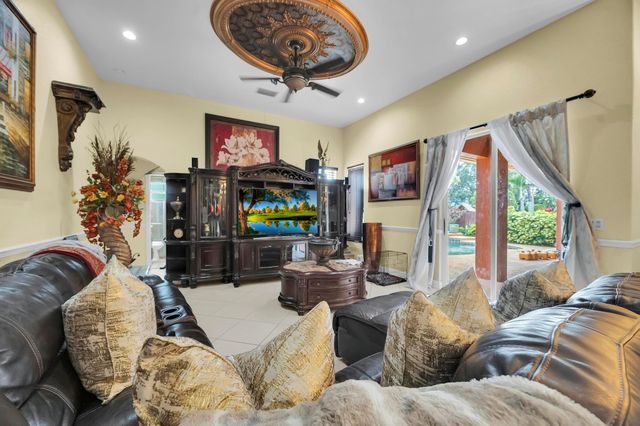 624 SW Nichols Terrace, Port St Lucie, FL 34953