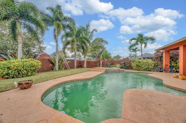 624 SW Nichols Terrace, Port St Lucie, FL 34953