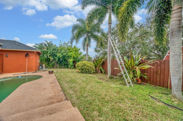 624 SW Nichols Terrace, Port St Lucie, FL 34953