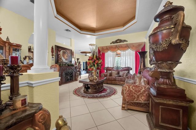 624 SW Nichols Terrace, Port St Lucie, FL 34953