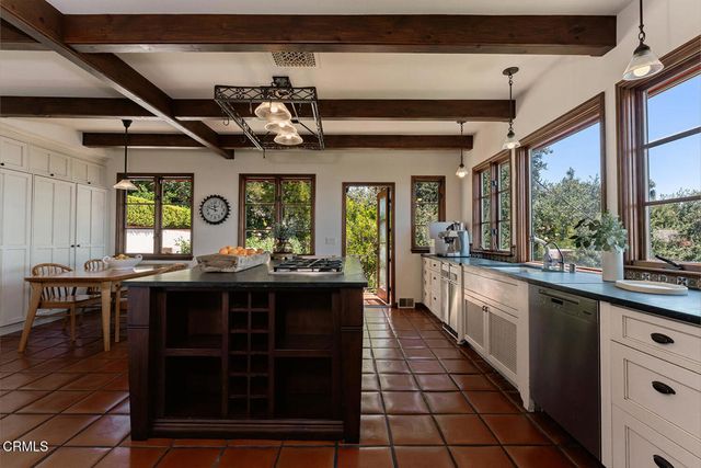 1395 Inverness Drive, Pasadena, CA 91103