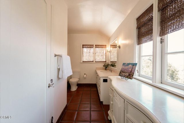 1395 Inverness Drive, Pasadena, CA 91103