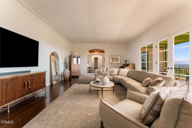 1395 Inverness Drive, Pasadena, CA 91103