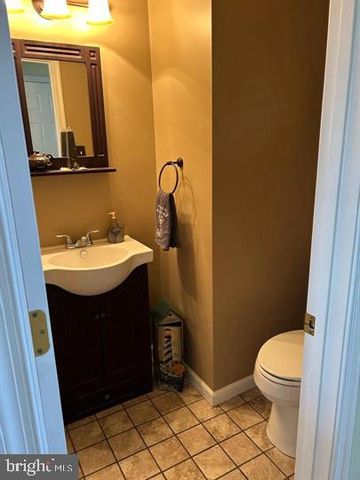 10277 LINDALE AVE, Greencastle, PA 17225
