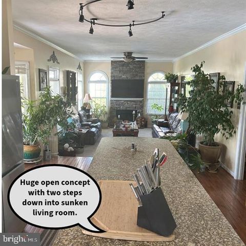 10277 LINDALE AVE, Greencastle, PA 17225