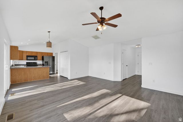 599 W 975 S, Lehi, UT 84043