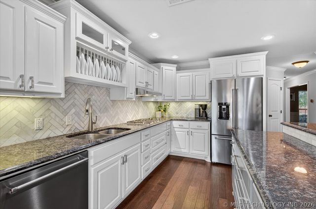 1208 Larkspur Drive, Bartlesville, OK 74006