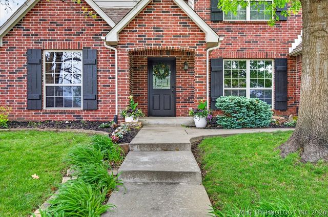 1208 Larkspur Drive, Bartlesville, OK 74006