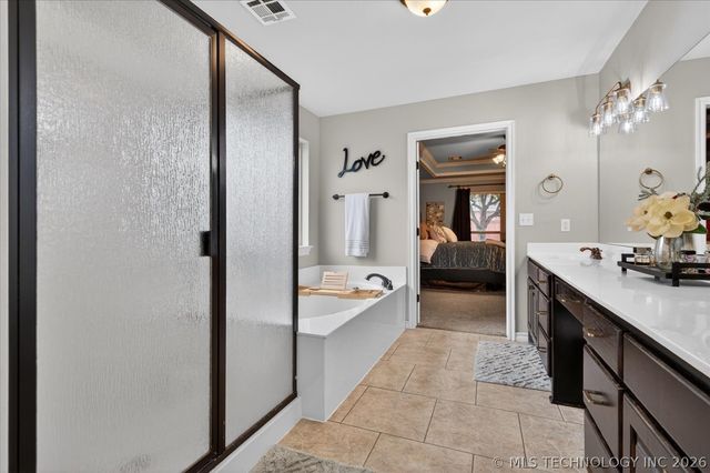 1208 Larkspur Drive, Bartlesville, OK 74006