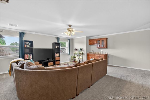1208 Larkspur Drive, Bartlesville, OK 74006