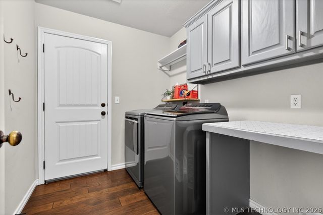 1208 Larkspur Drive, Bartlesville, OK 74006