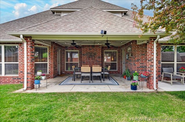 1208 Larkspur Drive, Bartlesville, OK 74006